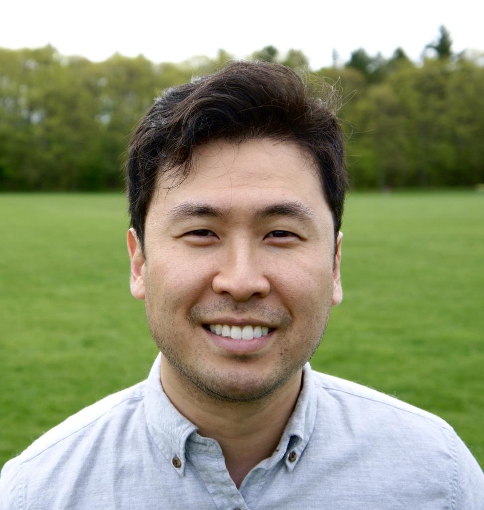 John Kim headshot